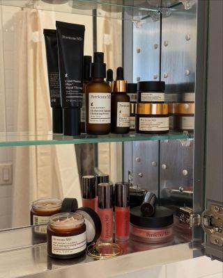 Beauty skříňka snů. 🧖‍♀️ #perriconemd #perriconemdcz #nomakeup #skincare #naturecosmetics #naturalmakeup #cosmetics...